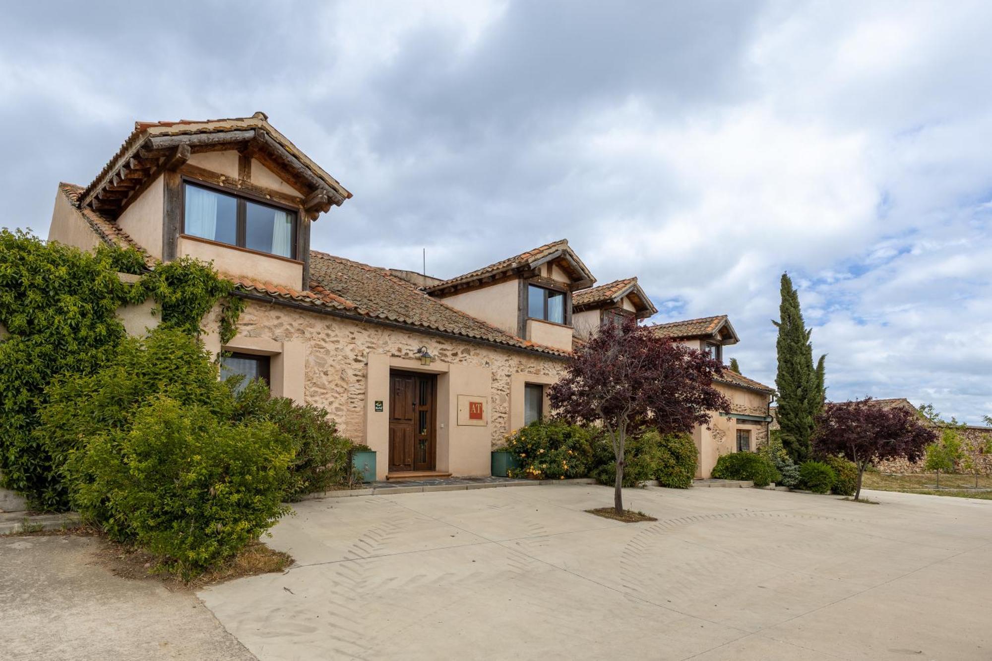 Willa La Casona Y Casitas De Tabladillo Santa Maria la Real de Nieva Zewnętrze zdjęcie